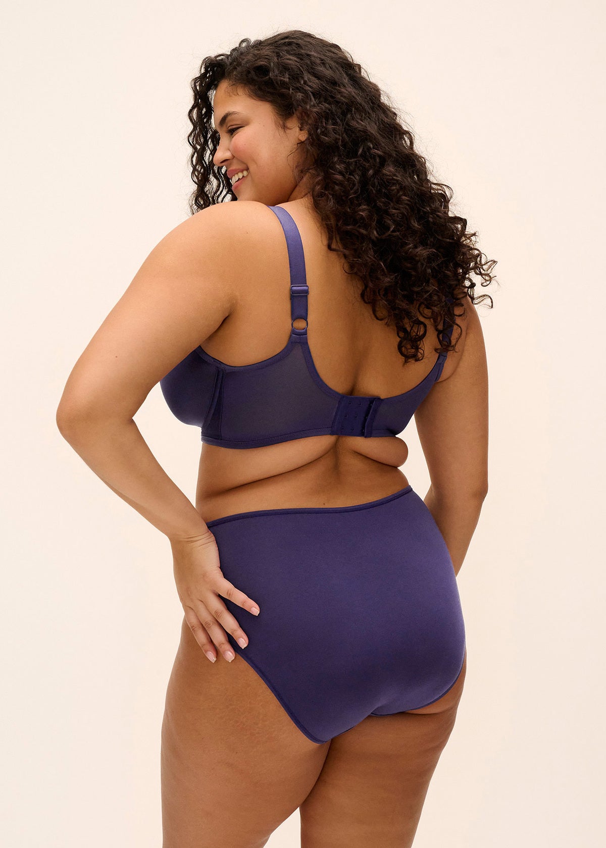 elomi Smooth Midnight Molded Bra