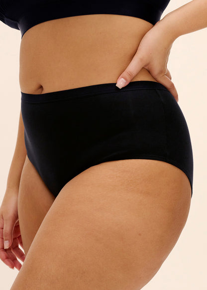 elomi Downtime Black Short